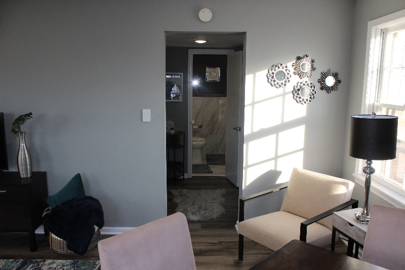 Cozy 1-Bedroom Condo in Hillcrest - Photo 4