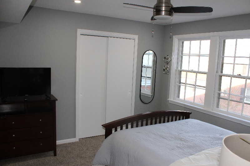 Cozy 1-Bedroom Condo in Hillcrest - Photo 11