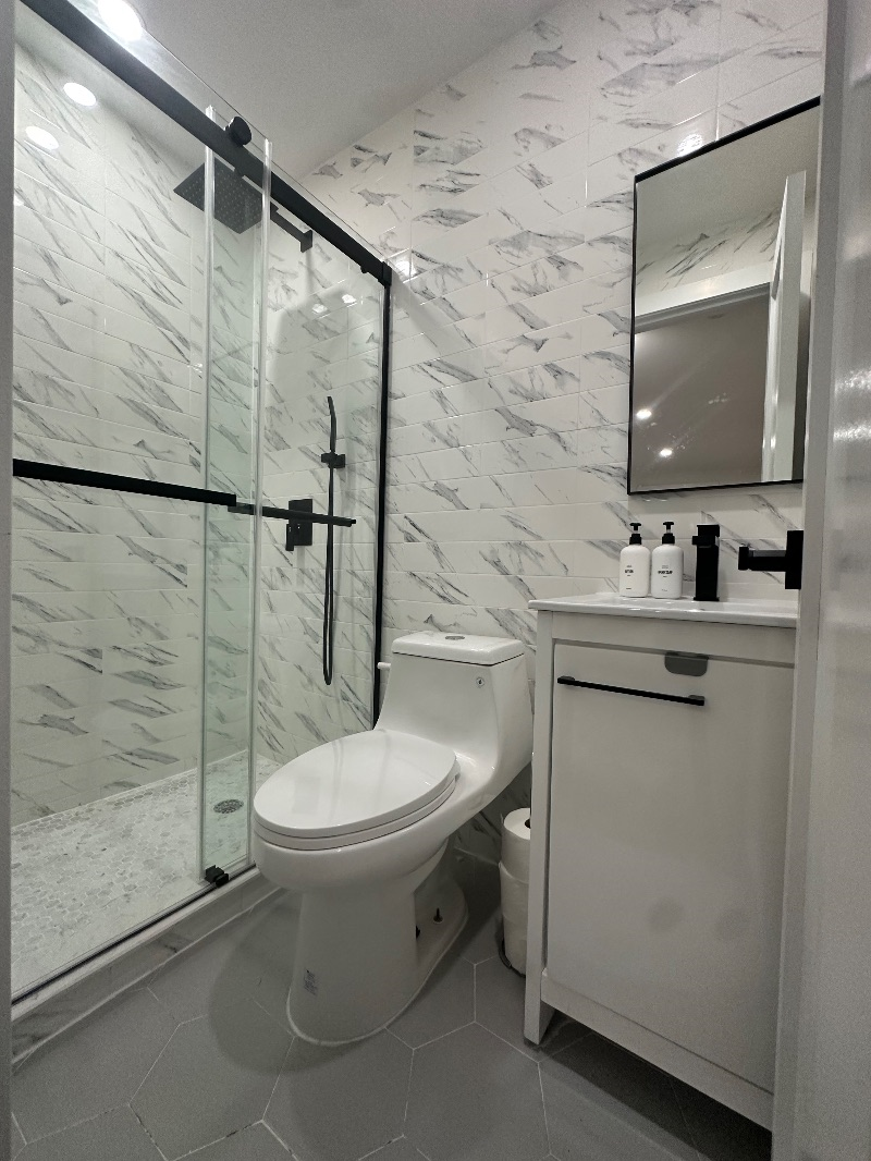 Beautiful Fully Renovated True 2BR/2 Full Bath - Photo 7