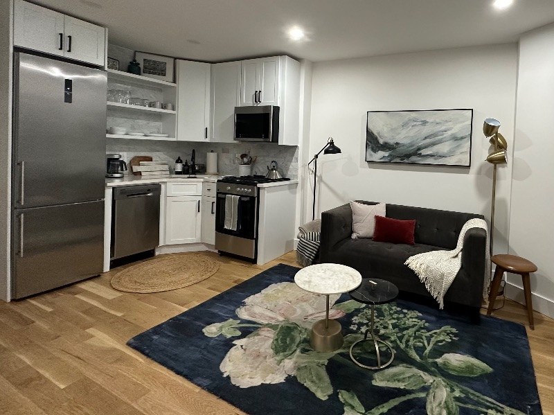 Beautiful Fully Renovated True 2BR/2 Full Bath - Photo 3