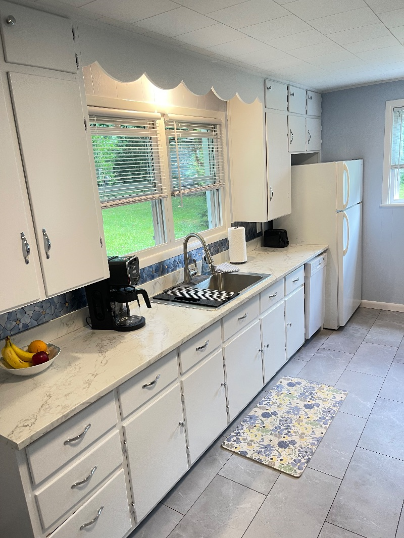 Lovely Home Conveniently Located Near Schenectady/Saratoga Springs/Clifton Park/Albany - Photo 11