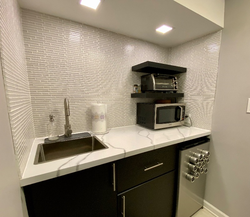 Cozy One-Bedroom Unit With Everything You Could Possibly Need - Photo 5