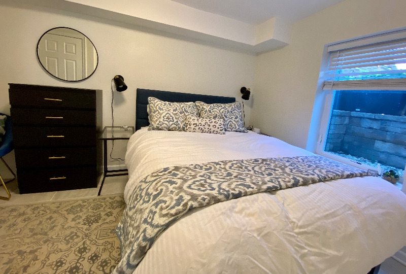 Cozy One-Bedroom Unit With Everything You Could Possibly Need - Photo 2