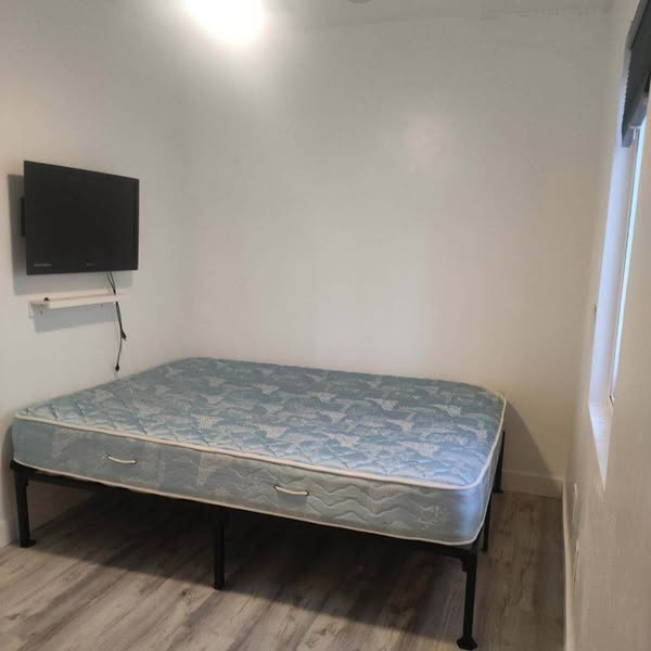 TOP RIGHT BEDROOM