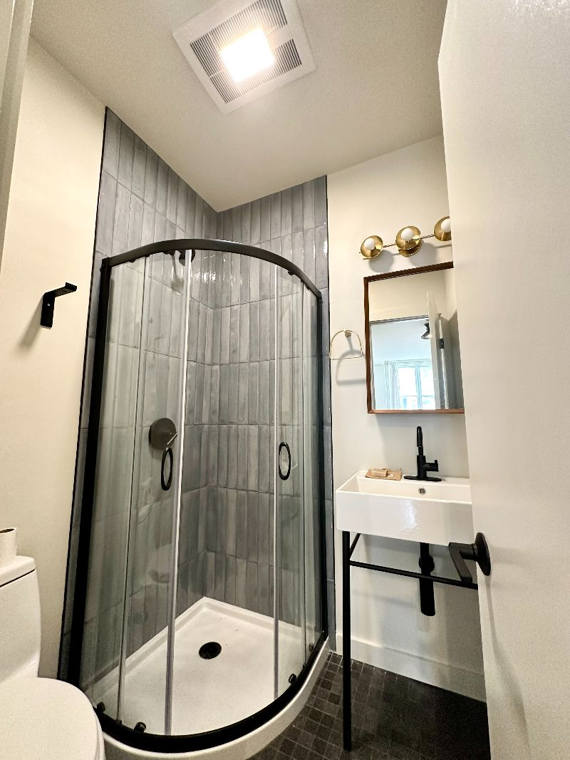 Charming Fully Furnished Apartment in Quiet Catskill Neighborhood with High-End Amenities - Photo 6