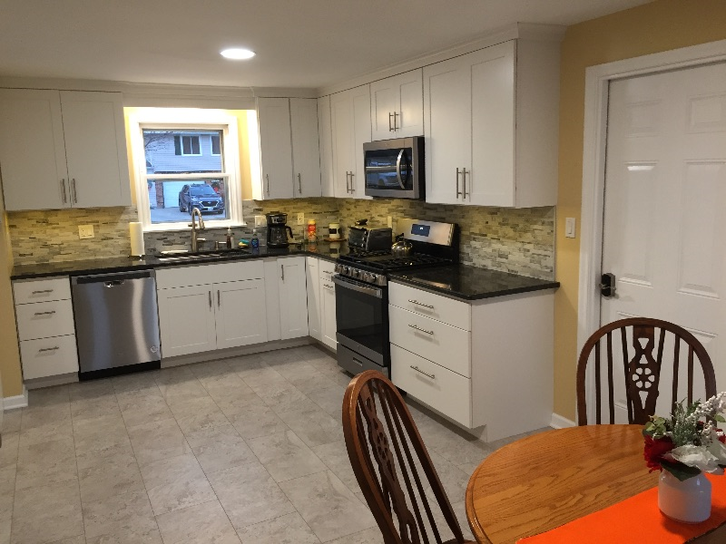 Lovely ranch home for rent in a quiet and safe neighborhood - Photo 3