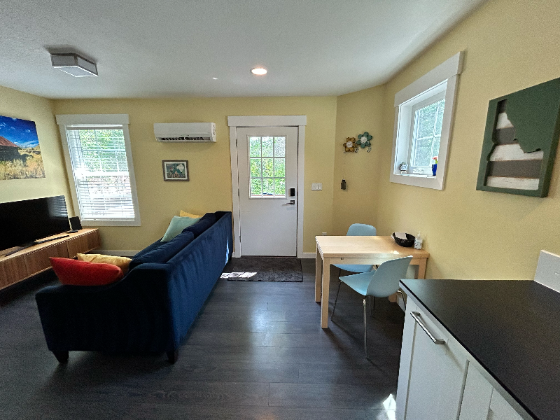 1 BR Garage Apartment