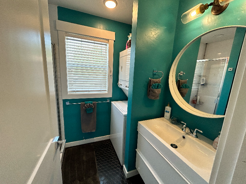 1 BR Garage Apartment - Photo 6