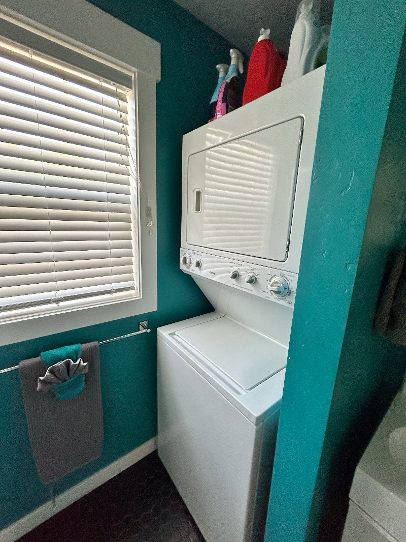 1 BR Garage Apartment - Photo 7