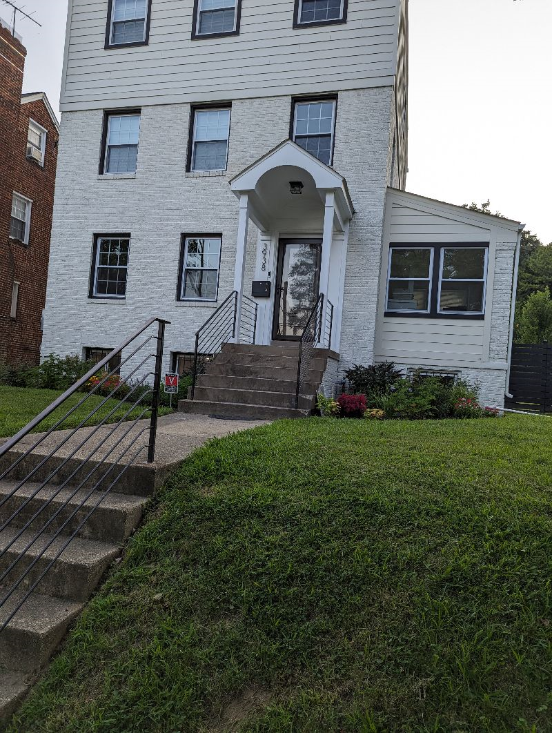 Quiet Neighborhood close to Hospitals and Colleges - Photo 2