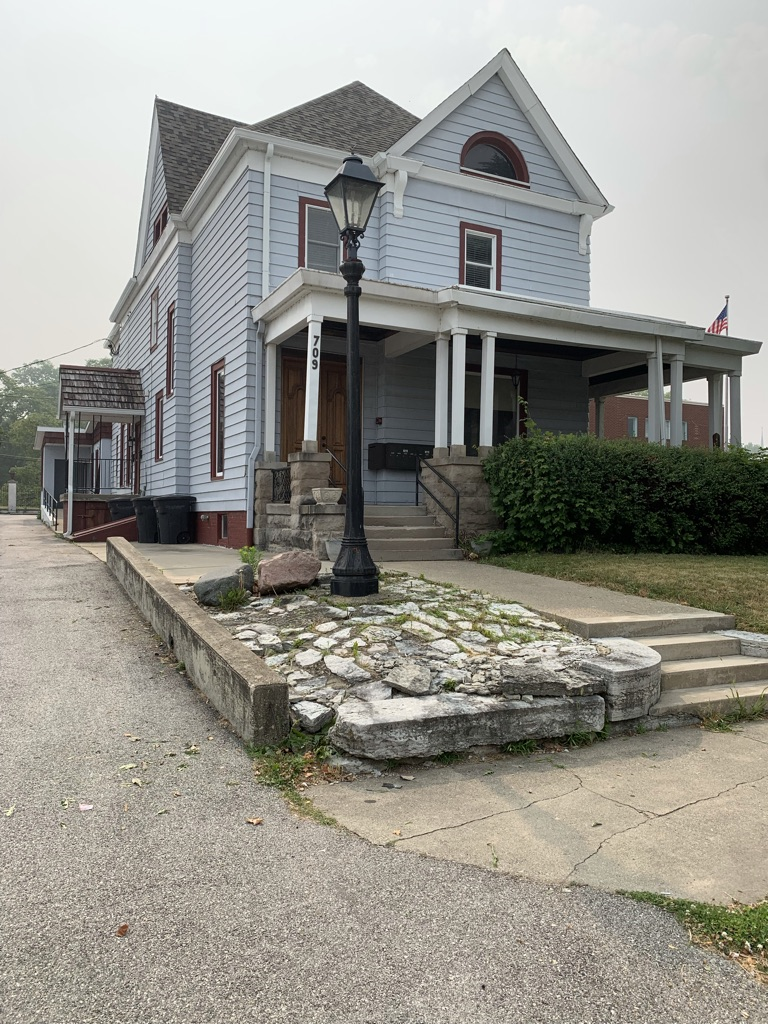 Studio near Purdue, downtown Lafayette, and hospitals Suite 1