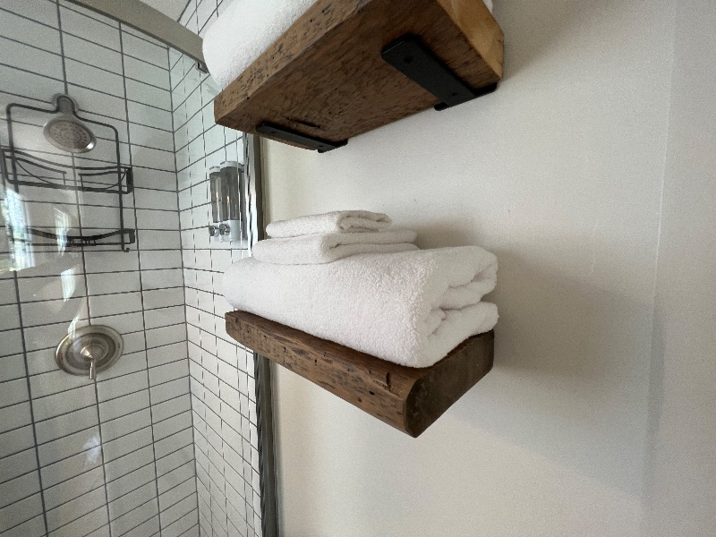 Safe, Cozy  Apartment In The Village of Youngstown, NY - Photo 8
