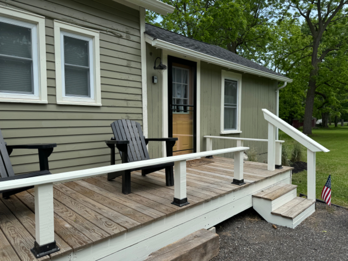Safe, Cozy  Apartment In The Village of Youngstown, NY - Photo 11