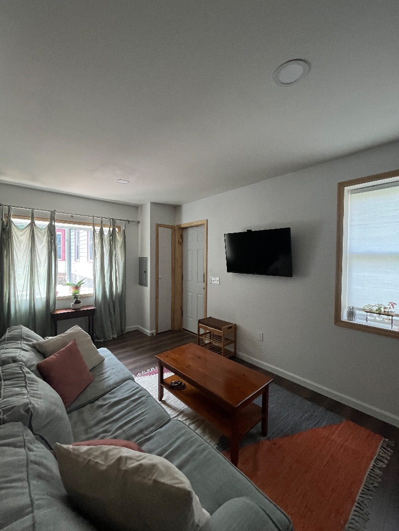 One-bedroom Cottage centrally located in the Hudson Valley - Photo 5