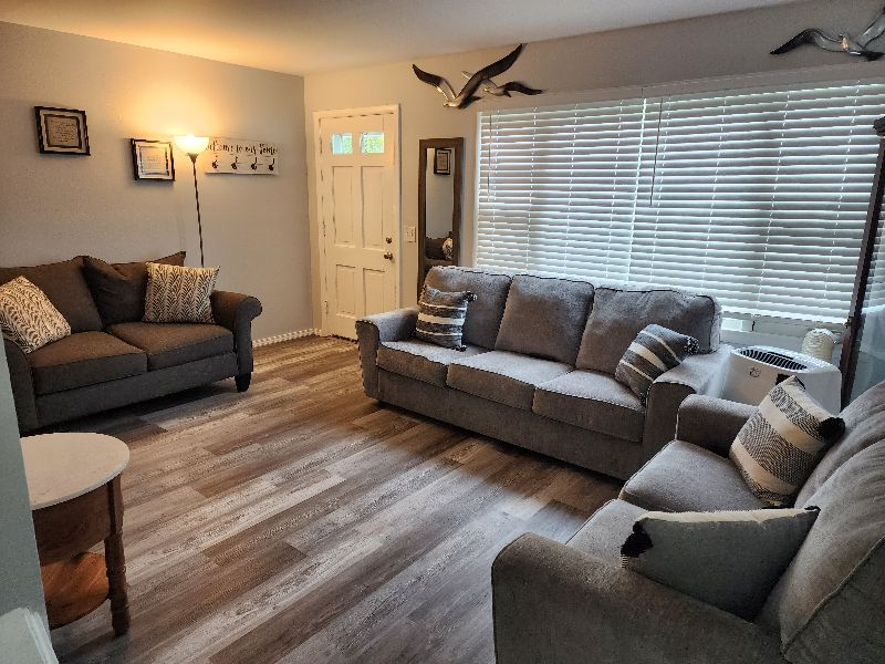Tranquil Haven Quaint and Cozy Duplex near Area Hospitals - Photo 8