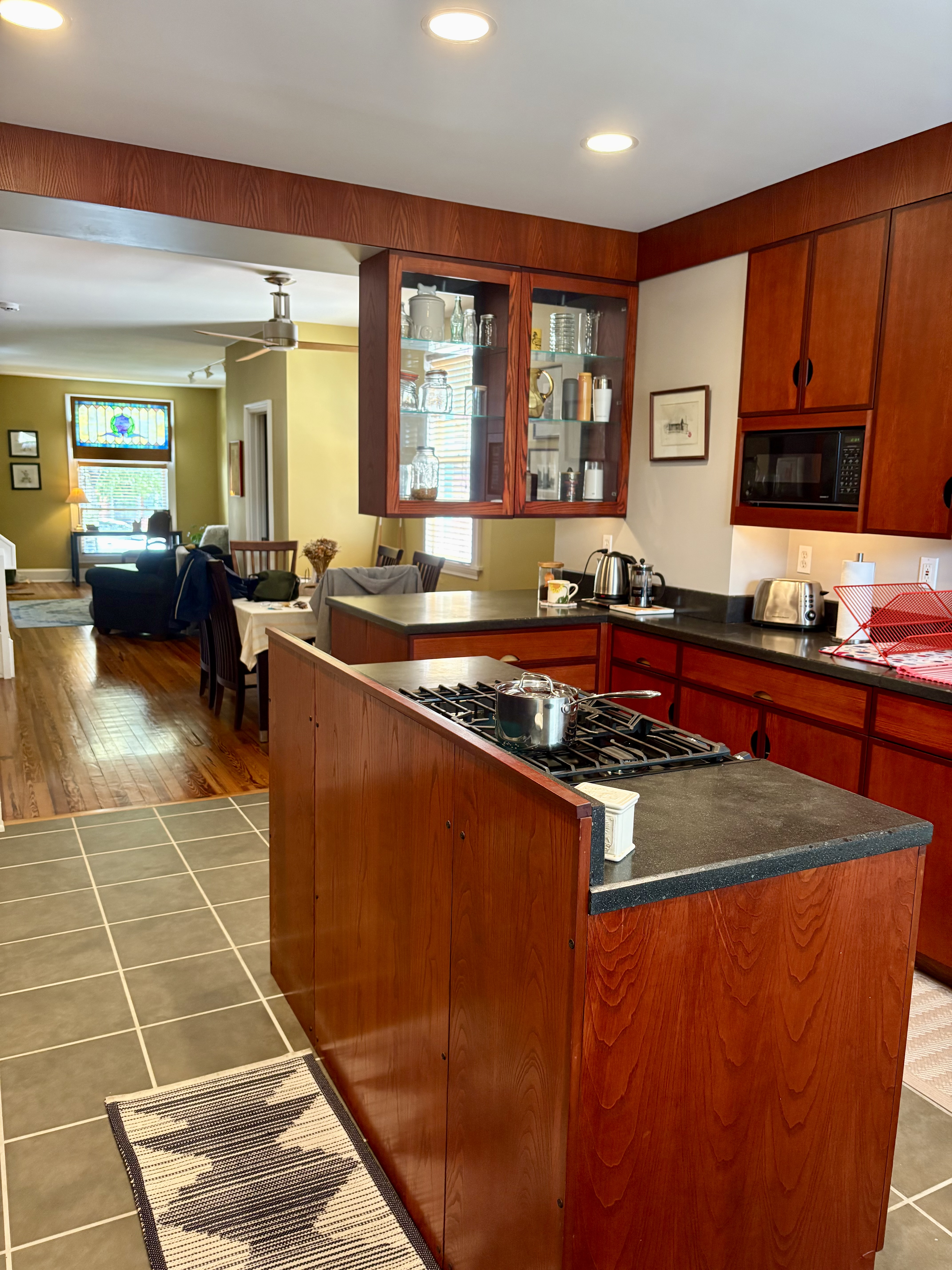 Great home and location in Fells Point - Photo 9