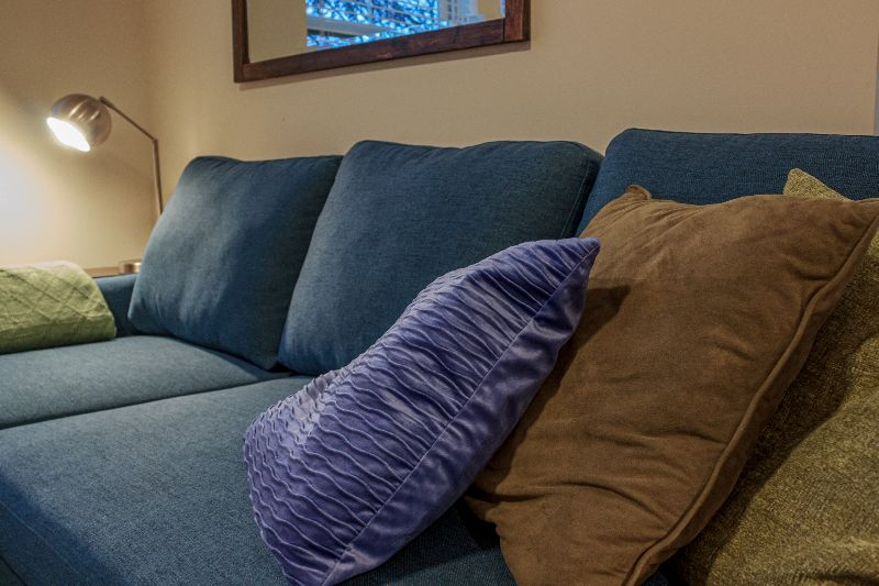 Comfortable, Overlooks Downtown - Photo 4