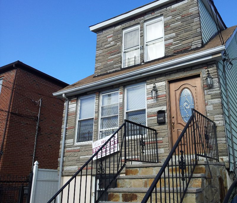 Entire one-bedroom apartment in the heart of the Bronx - Photo 3