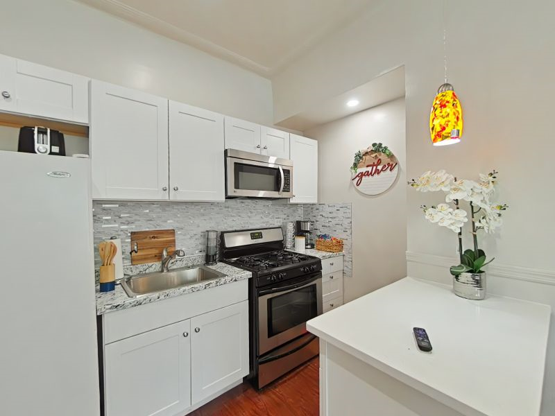 1 bedroom apartment with patio - Photo 5