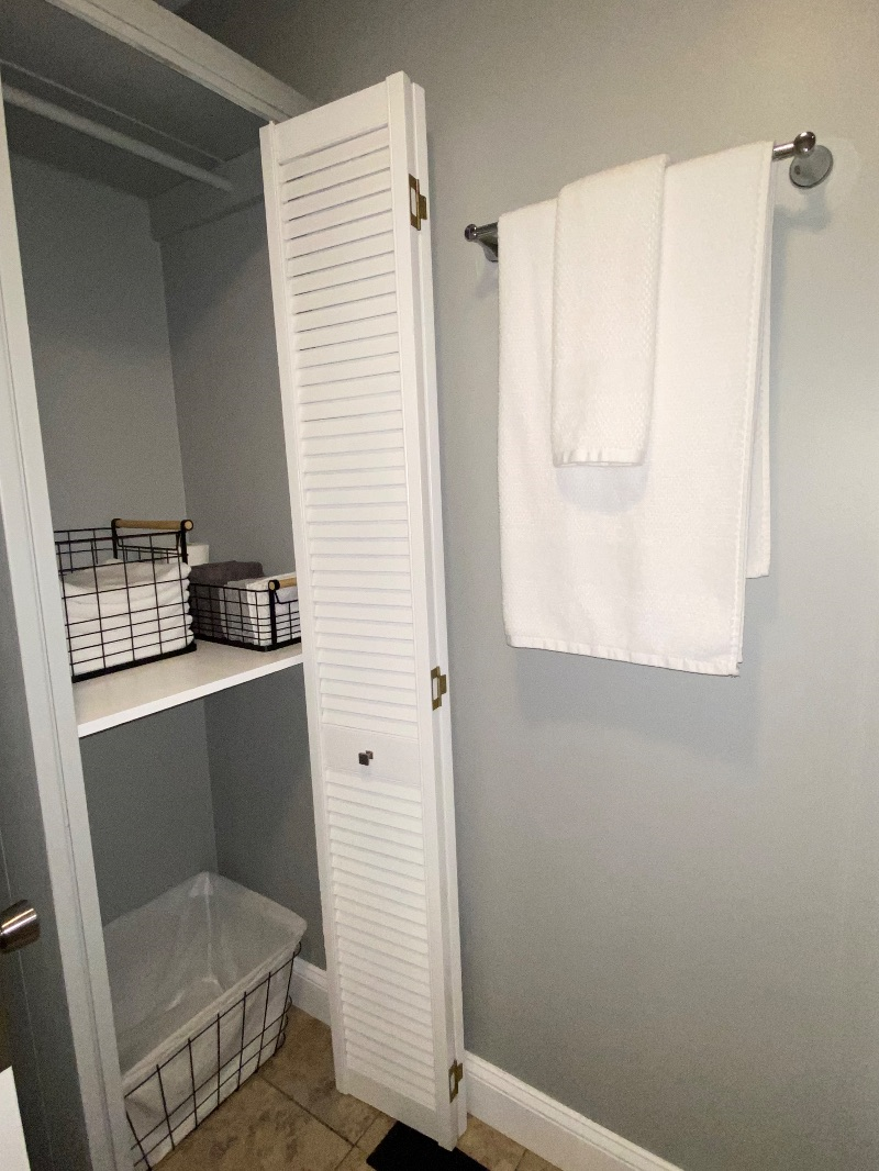 2 Bedroom 1 Bath Apartment - Photo 7