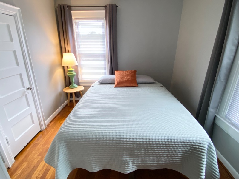 2 Bedroom 1 Bath Apartment - Photo 12