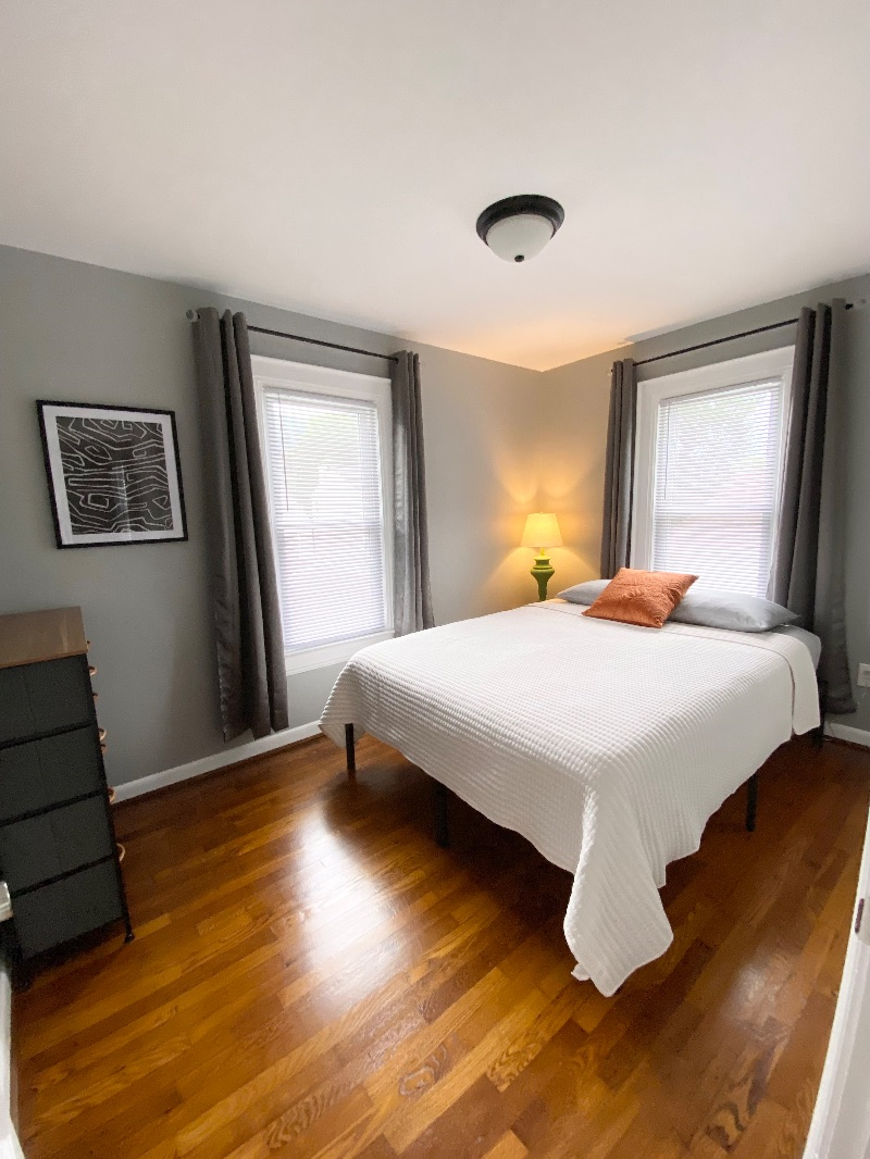 2 Bedroom 1 Bath Apartment - Photo 10