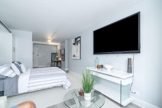 Gorgeous Studio- Close to all! - Photo 3