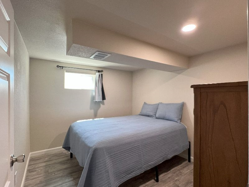 Completely Remodeled Eastside - Photo 8
