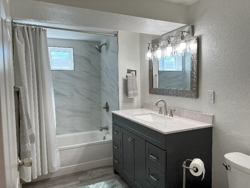 Completely Remodeled Eastside - Photo 12
