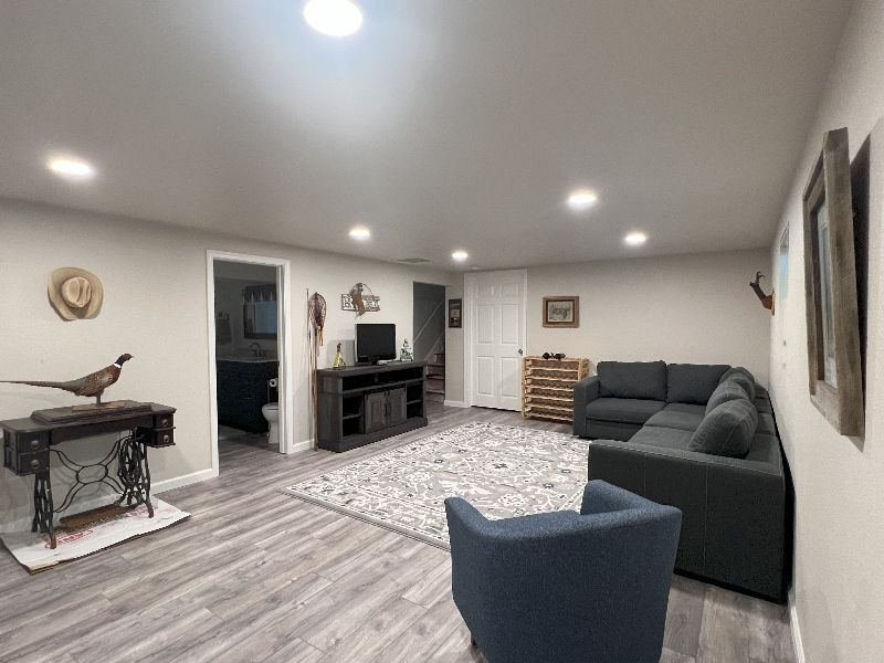 Completely Remodeled Eastside - Photo 2