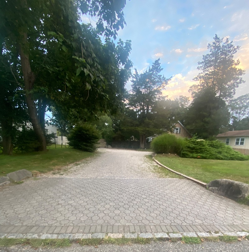 Wheatley Heights NY Easy access to all LI... - Photo 6