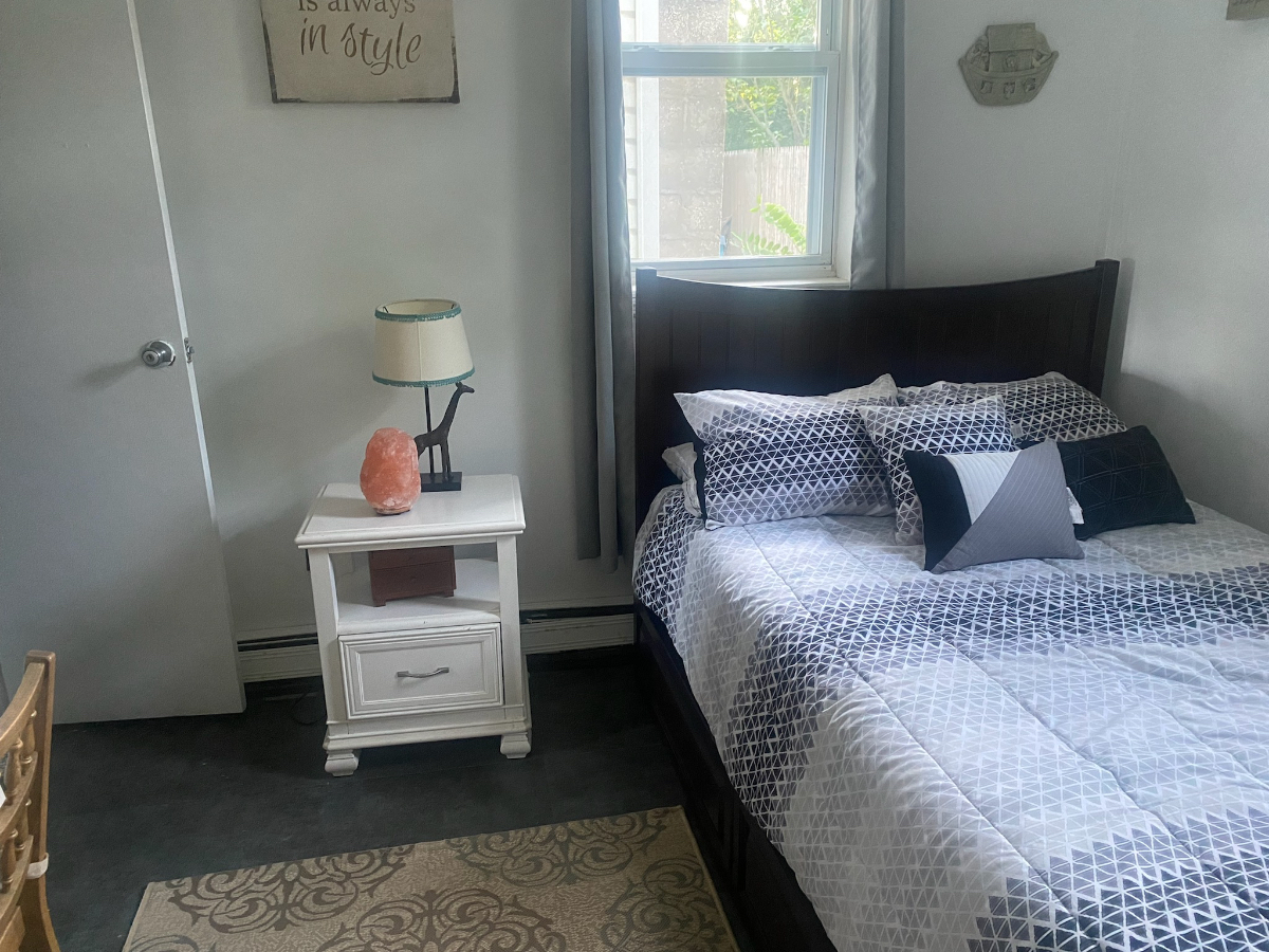 Wheatley Heights NY Easy access to all LI... - Photo 3
