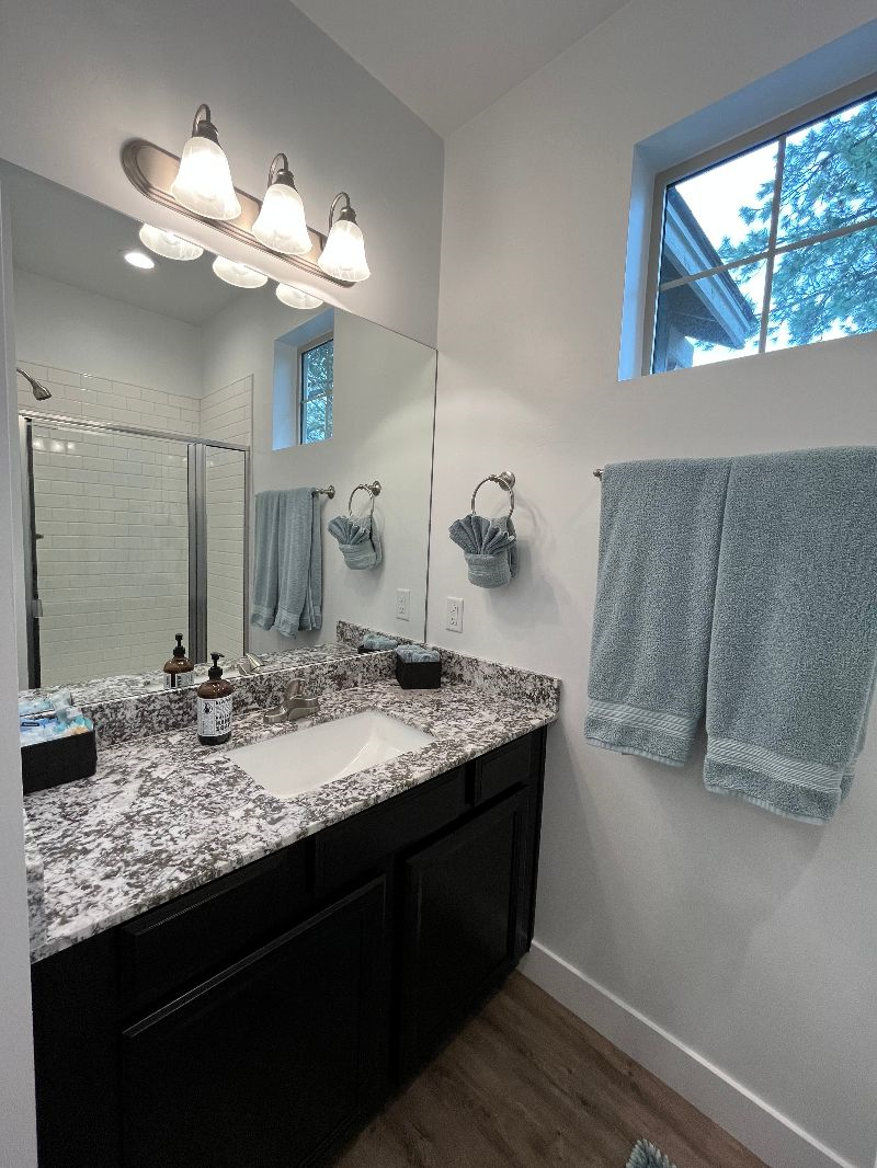 New 2Bdrm Guest House in Quiet, Friendly Neighborhood - Photo 6