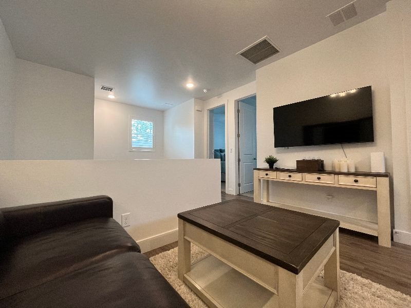 New 2Bdrm Guest House in Quiet, Friendly Neighborhood - Photo 5