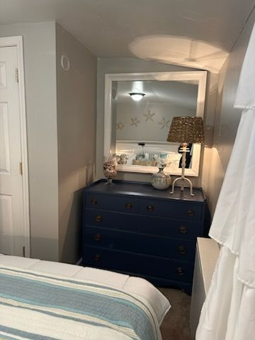 Cute Cottage with beach rights within walking distance of Lake Ontario - Photo 3