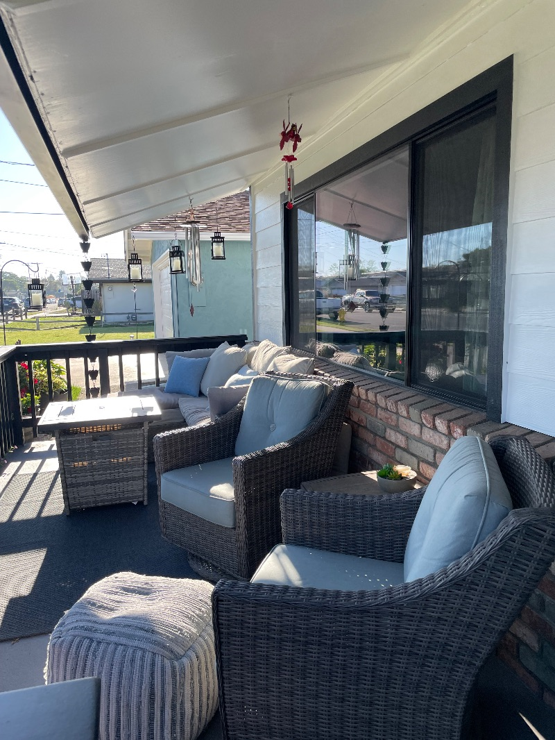Room for Rent in Quiet Clairmont Home - Photo 3