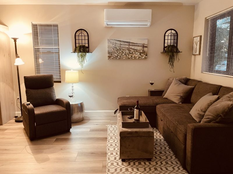 Room for Rent in Quiet Clairmont Home - Photo 4