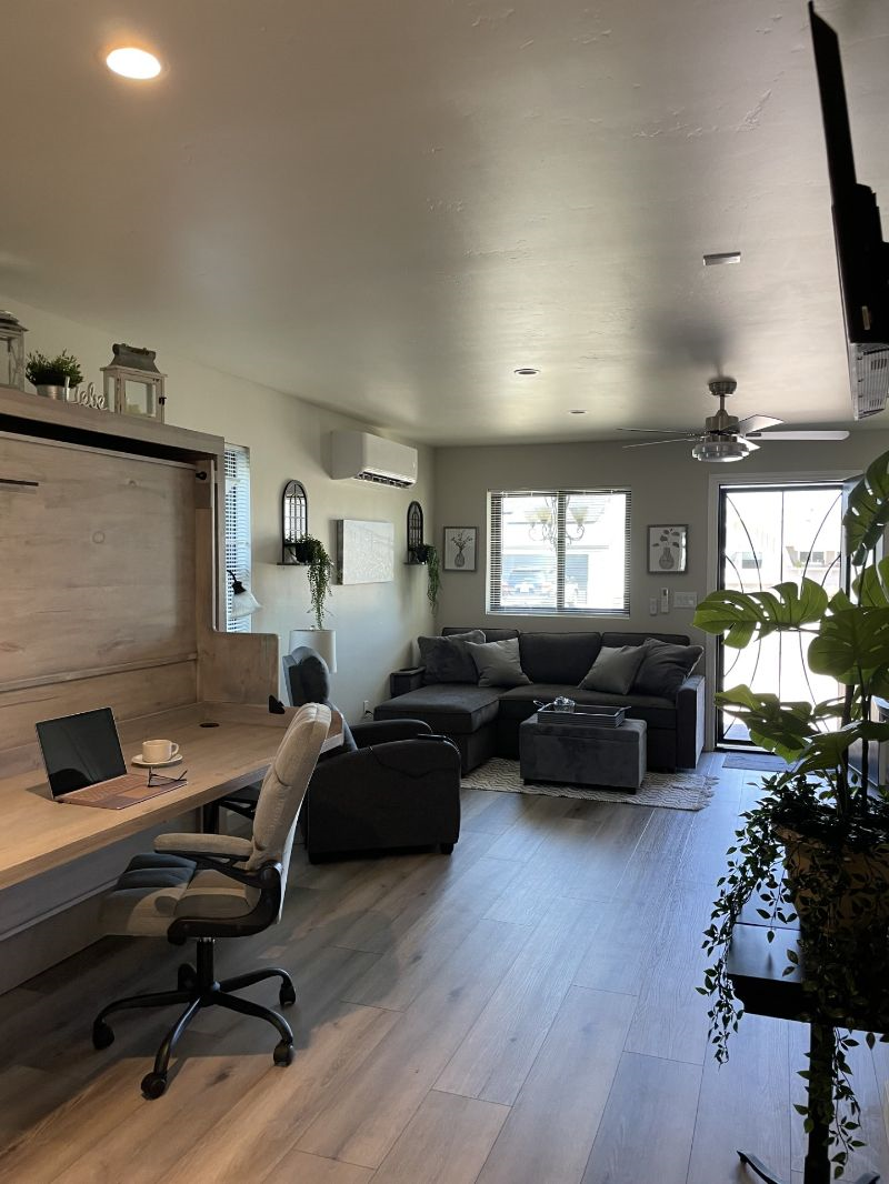 Room for Rent in Quiet Clairmont Home - Photo 1