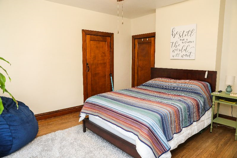 Bay's BNB Room 4 (Private Room in Large Home with Hot Tub Close to Everything) - Photo 3