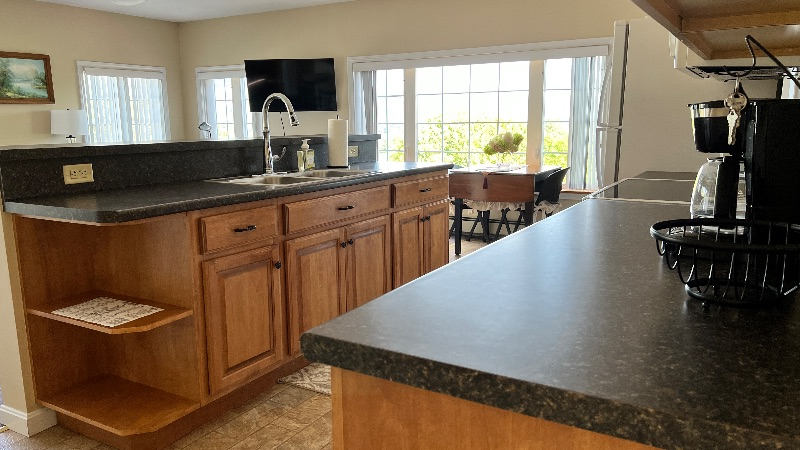 Cozy 1 bedroom Apt. in quiet neighborhood. Beautiful Vermont views - Photo 9