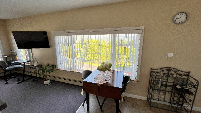 Cozy 1 bedroom Apt. in quiet neighborhood. Beautiful Vermont views - Photo 7