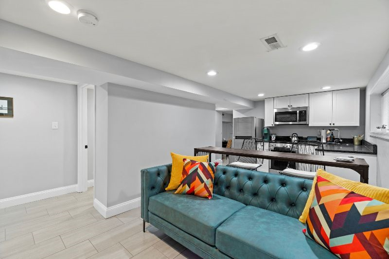 DC Urban Villa At Girard 1br | 1ba & Sleeper Sofa - Photo 1