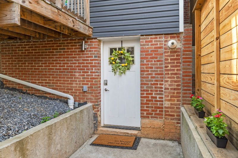 DC Urban Villa At Girard 1br | 1ba & Sleeper Sofa - Photo 11