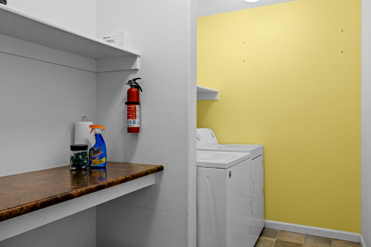 Spacious and modern townhouse in great location - Photo 12
