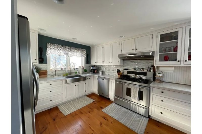 Fully furnished, beautifully renovated Farmhouse 3 miles from Cooperstown. - Photo 3