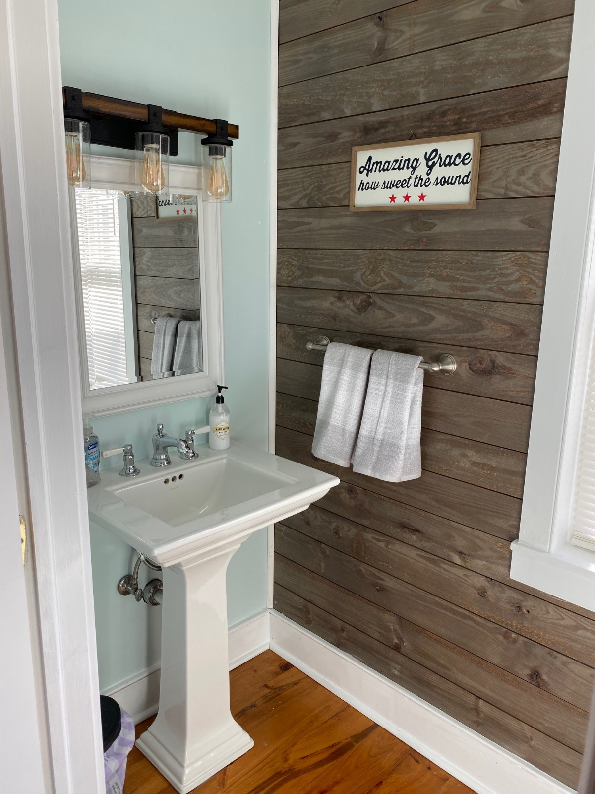 Fully furnished, beautifully  renovated Farmhouse 3 miles from Cooperstown. - Photo 8