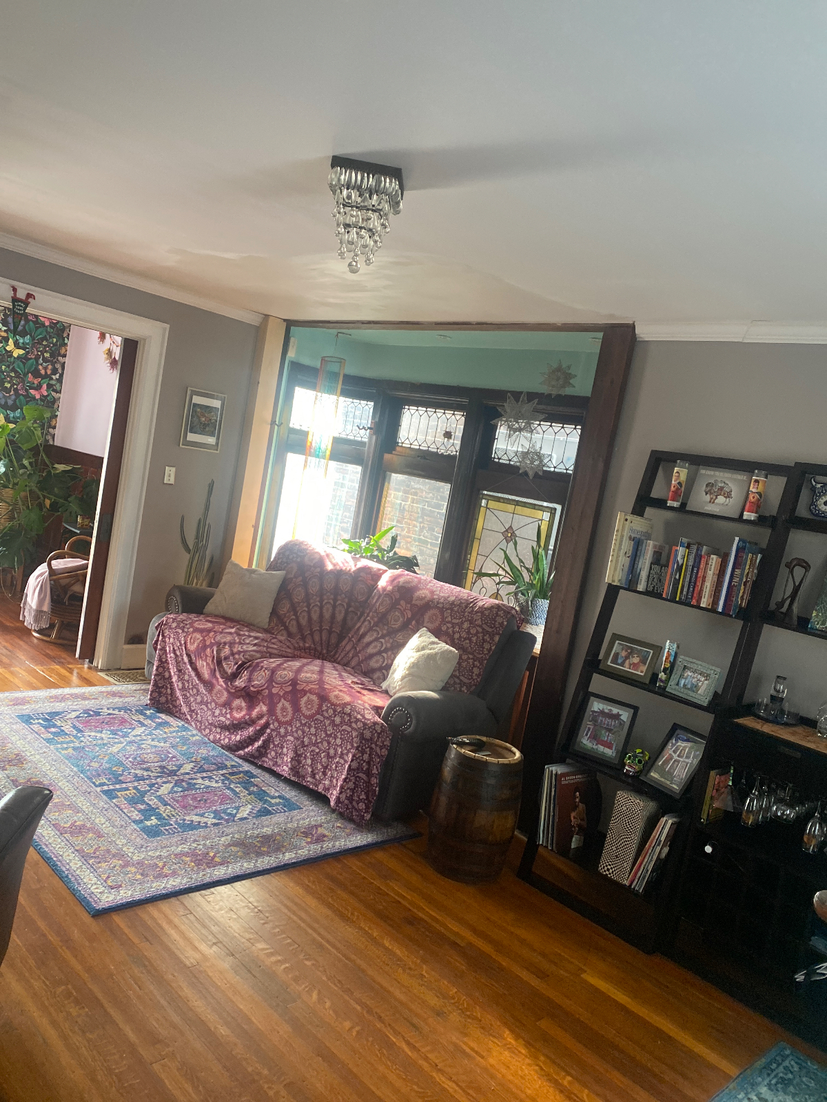 Beautiful, Single family home. Walkable, quiet yet thriving neighborhood. Larkinville - Photo 4