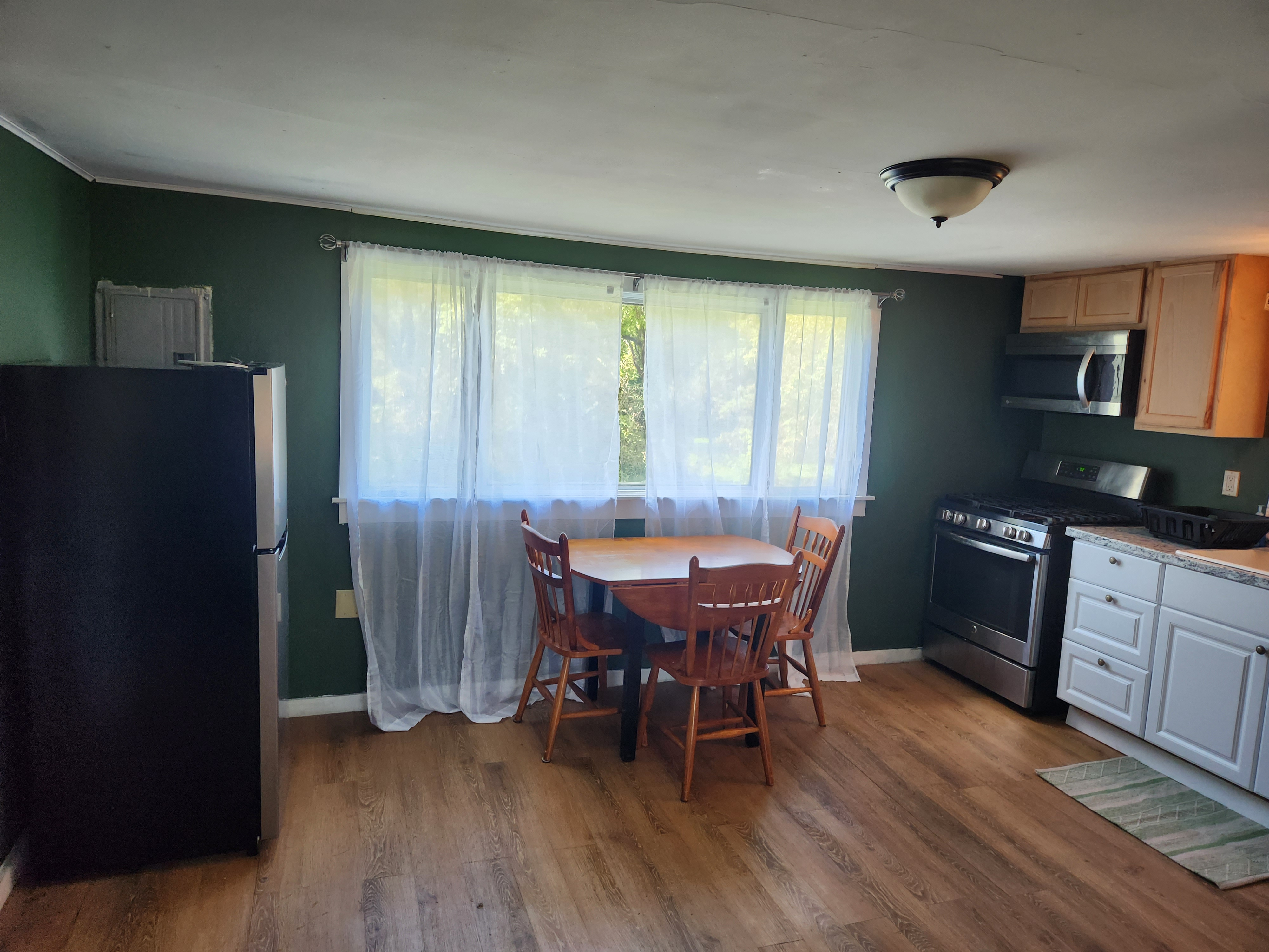 2 Bed, 1 bath - pets possible, Windsor, VT - Photo 7