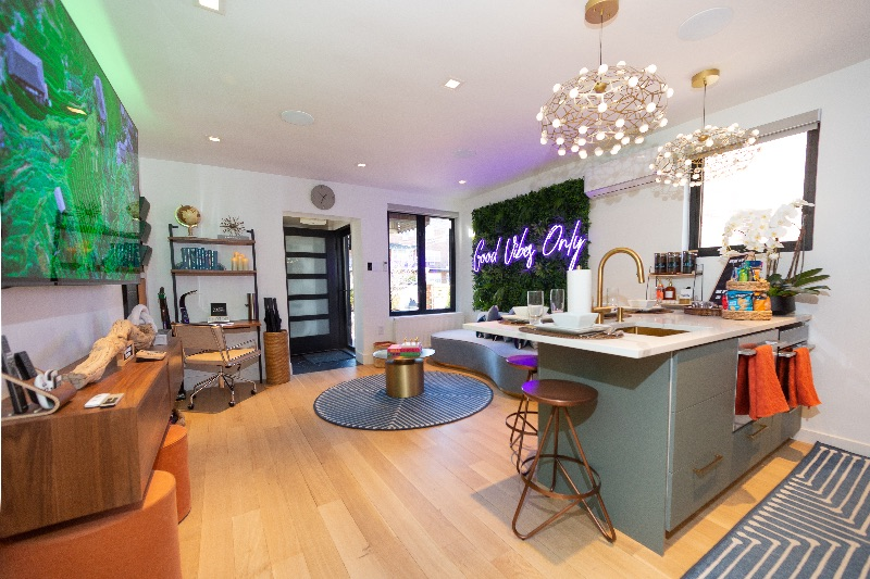 Luxury Living in Stylish BK Gem - Photo 6