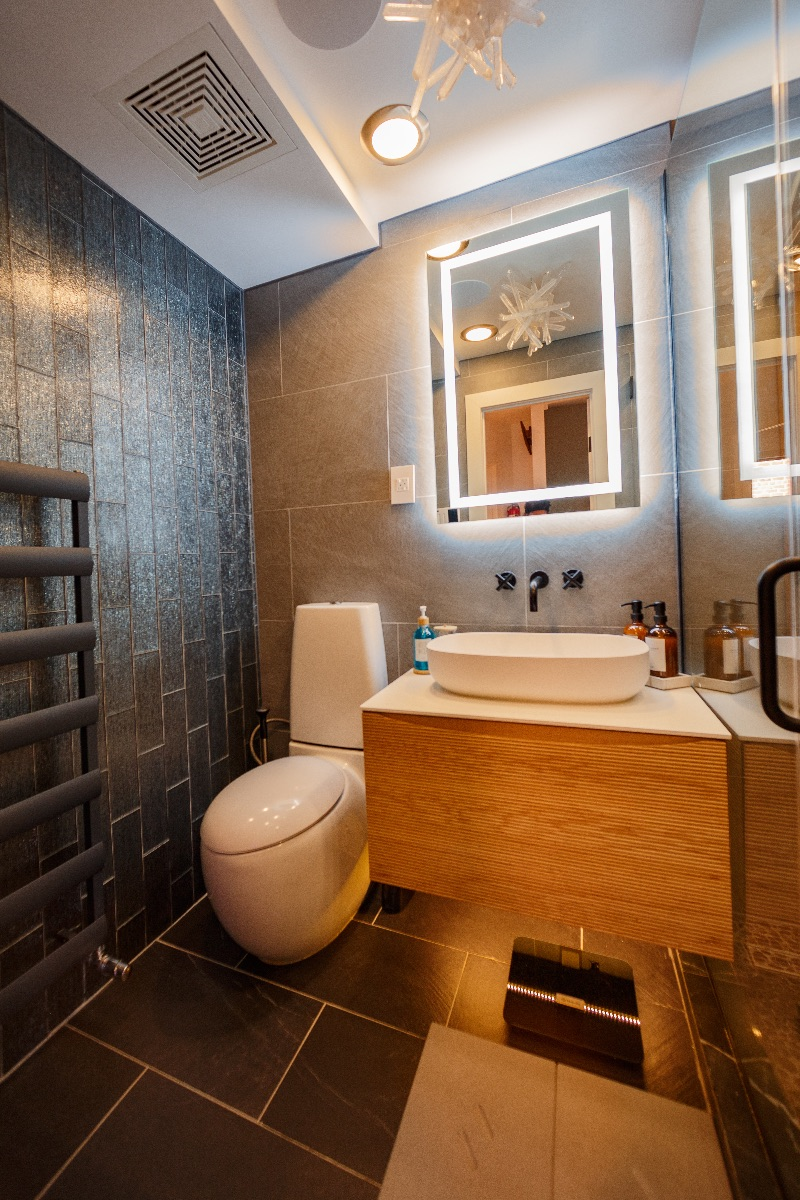 Luxury Living in Stylish BK Gem - Photo 8
